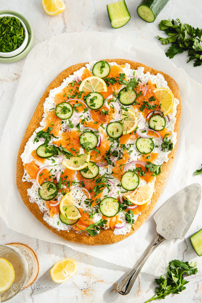 Smoked salmon flatbread