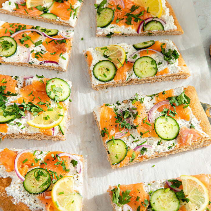 Smoked Salmon Flatbread - Easy Recipe Society